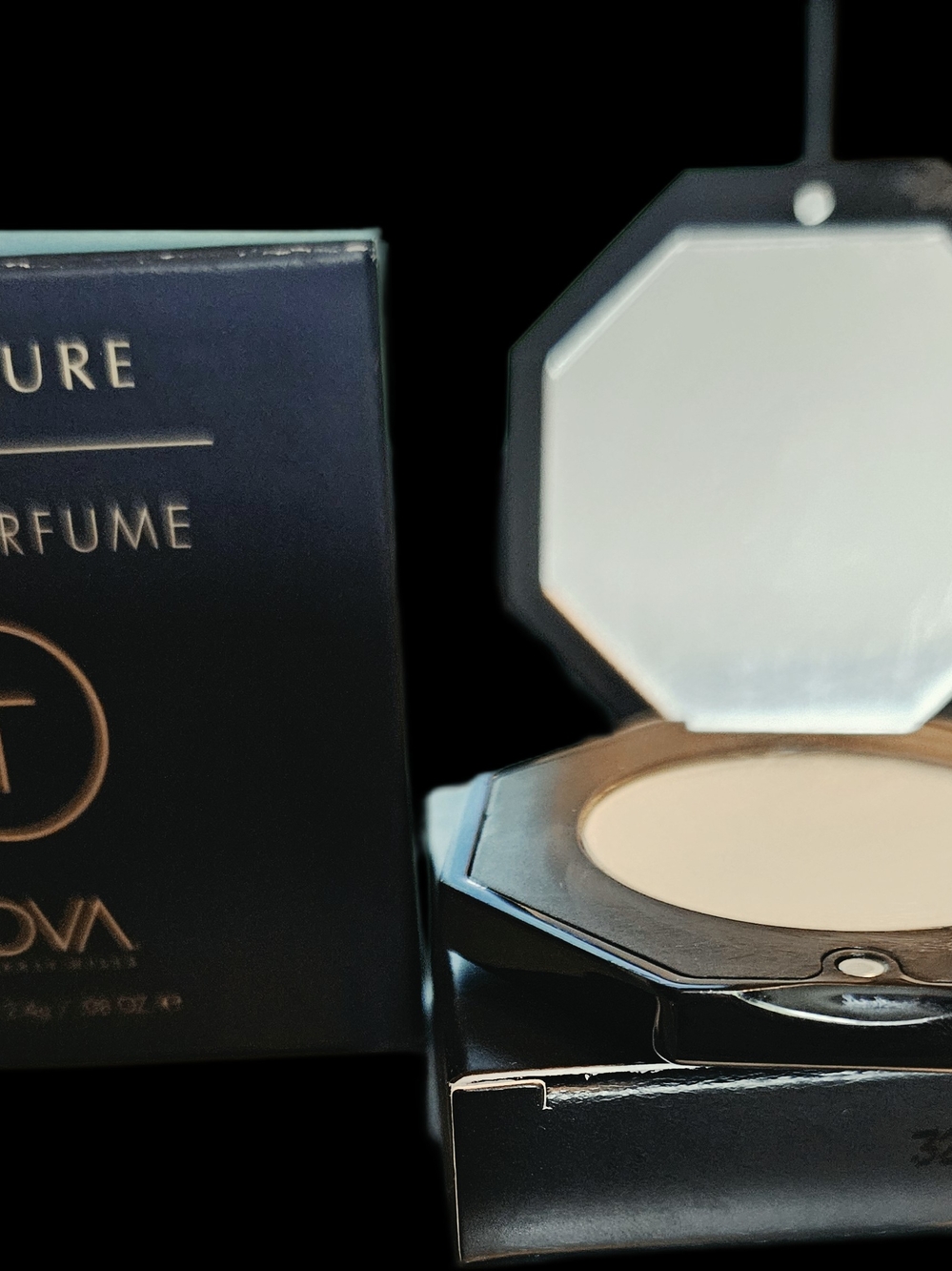 TOVA solid Fragrance Compact MSRP $45 - NEW in Box